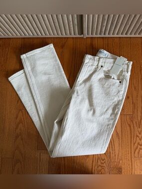 Abercrombie & Fitch Off-White Slim Straight Jeans